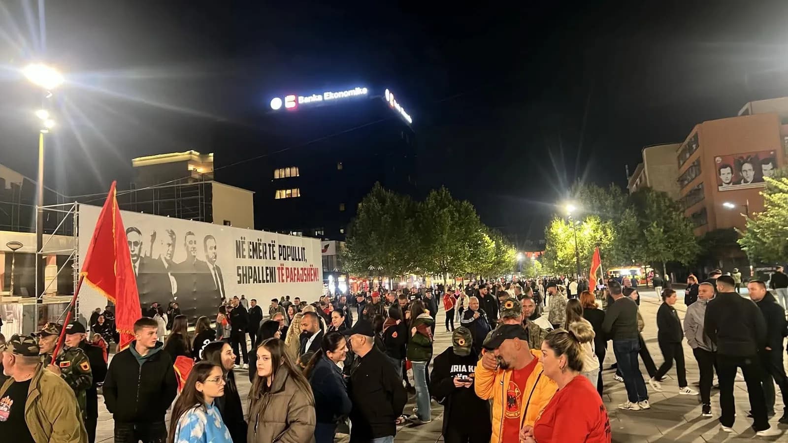 Dita e tetë e protestës “Jo në emrin tim”, qytetarët mblidhen sërish kundër vendimit të Speciales