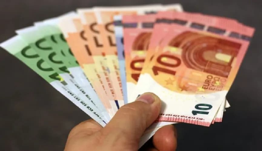 Remitancat nga diaspora arrijnë në 692 milionë euro në janar-gusht të këtij viti
