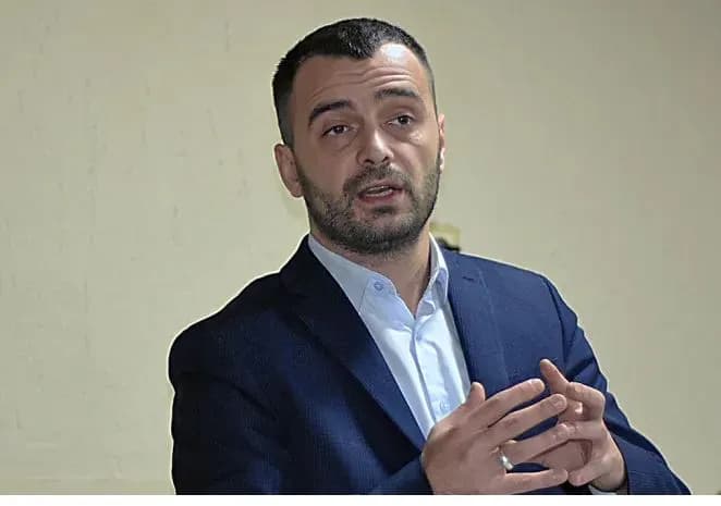 Rexhaj: Mosvotimi i nënkryetarëve është mjet politik, s’kemi votë për Shalën e Çitakun