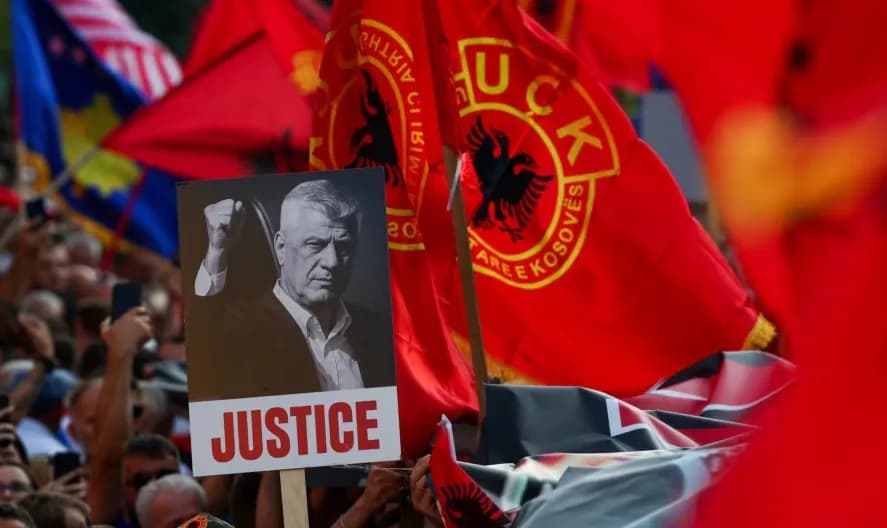 Studentët i dorëzojnë deklaratë BE-së për procesin gjyqësor ndaj çlirimtarëve