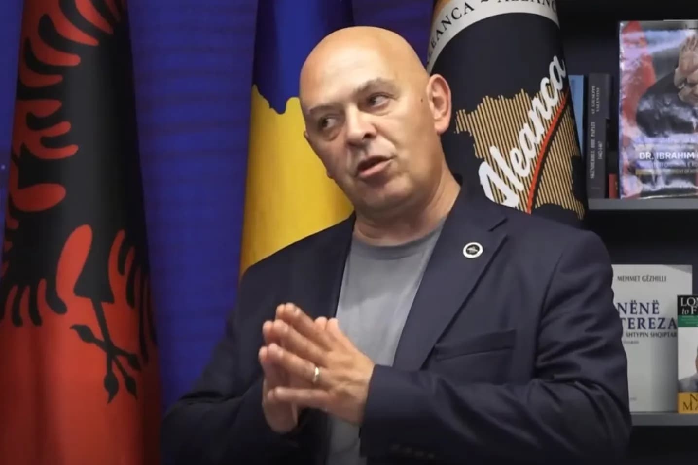 Ardian Gjini për Kurtin e VV-në: Janë super-kriminelë nëse i përdorim termet e tyre, nuk e kanë të gjatën