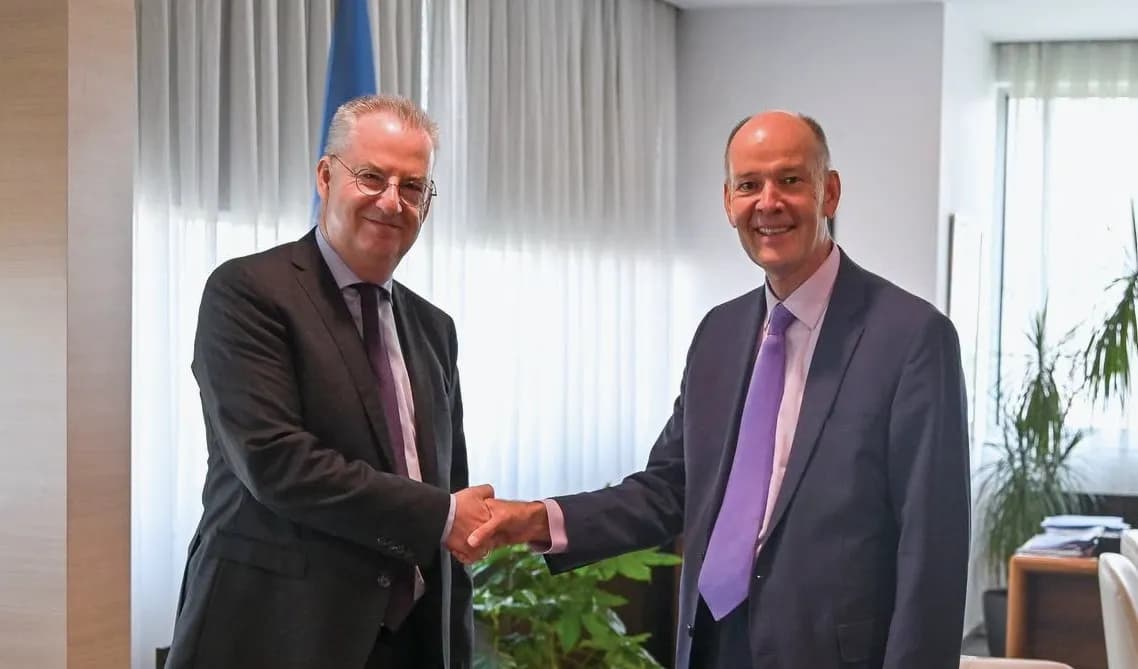 Ambasadori i BE-së në Kosovë, takohet me përfaqësuesin e OKB-së, diskutojnë për bashkëpunimin në Kosovë