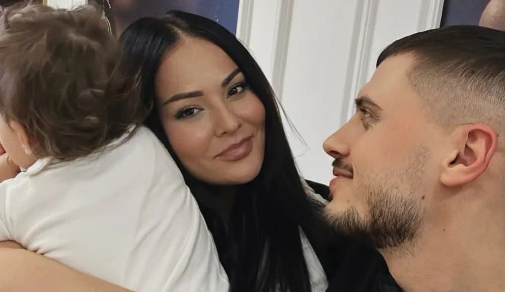 Si do ta quajnë vajzën e dytë, Sara tregon vendimin me Bardhin