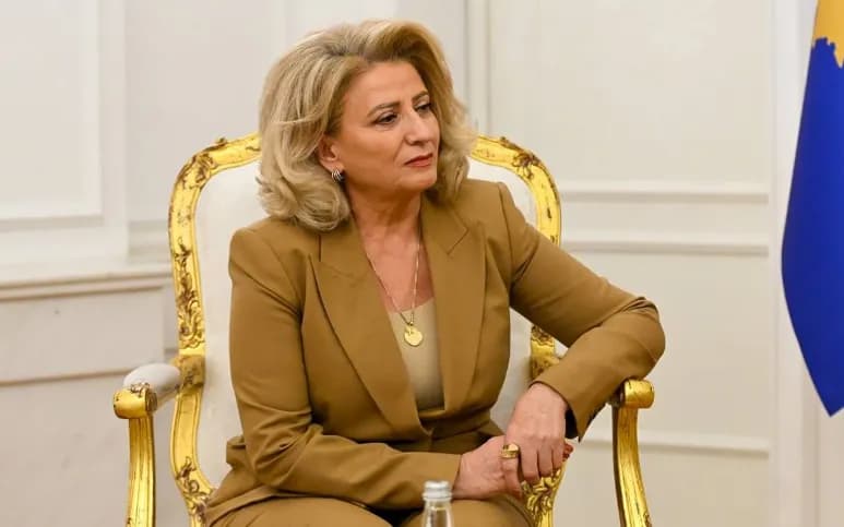 “Ke vendos me u rras në zgjedhje si deputete?”, Shkurte Fejza i bën përgjigjen epike ndjekësit!