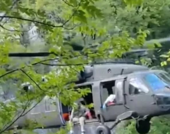 Momente paniku në Shalë: Turisti bie në humnerë, nxirret me helikopter