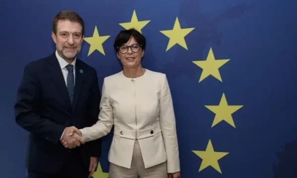 Hoxha në Dublin takohet me komisioneren e BE-së: Shqipëria e vendosur për të ruajtur ritmin e negociatave të anëtarësimit në BE