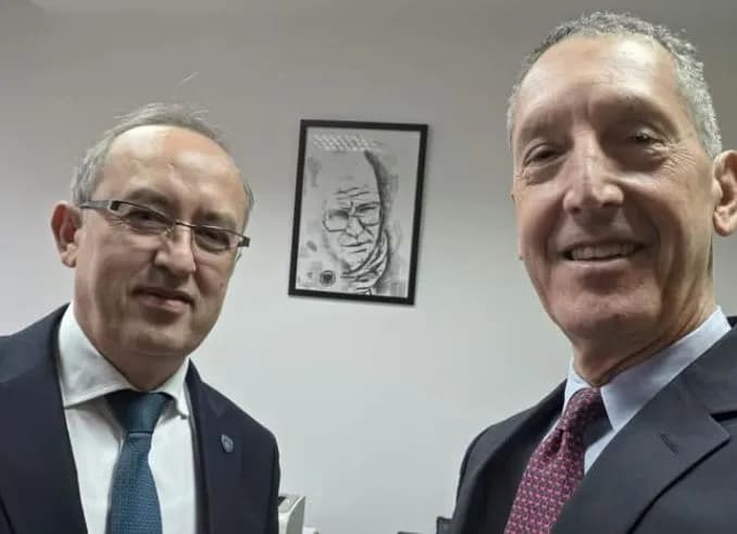 Hoti pret ekspertin amerikan Edward Joseph, diskutojnë zhvillimet në Kosovë dhe raportet me SHBA-në