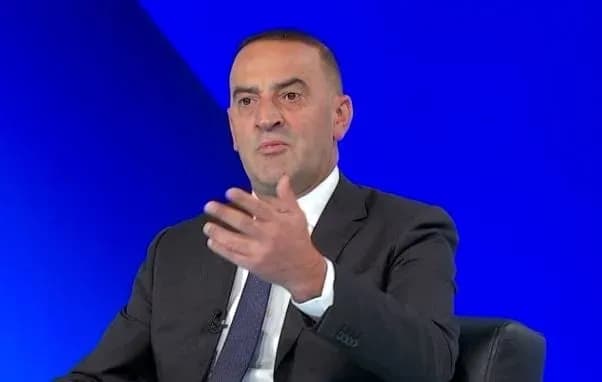 Shkarikimi i Isufaj, Haradinaj i reagon ashpër Kurtit: Kush nuk nënshtrohet, do të largohet edhe me presion