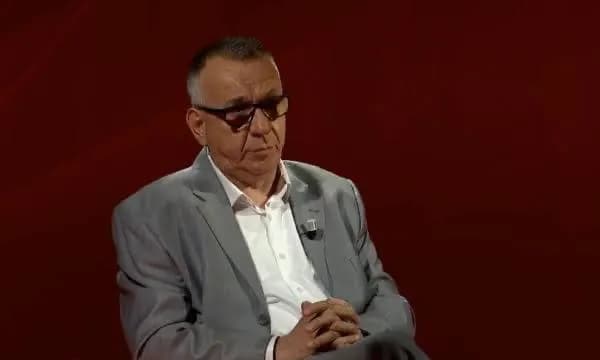 Hasani: Protestat masive të qytetarëve e detyruan Kurtin të lëshoj pe për Ligjin për Specialen
