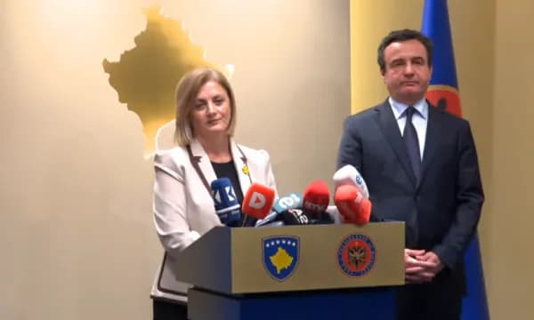 “Mendoj që është fort Vetëvendosje, nuk e di a e ka librezën”, Hamza tregon se PDK nuk e mbështet Feride Rushitin për presidente
