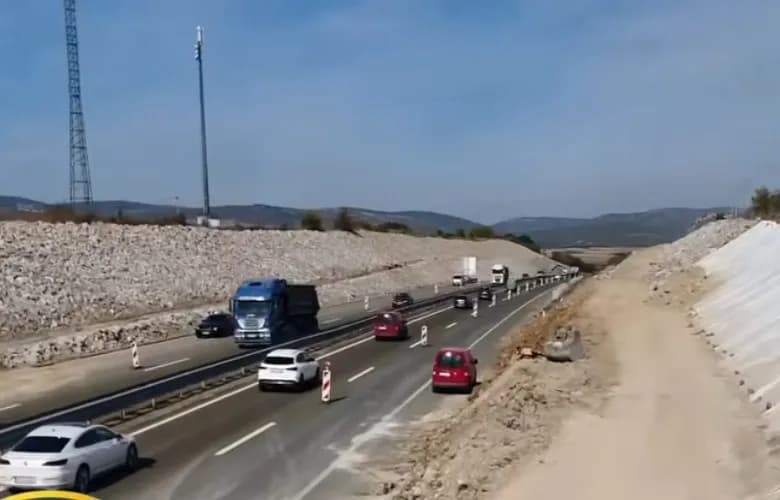 MIT: Po vazhdojnë punimet për rehabilitimin në autostradën “Ibrahim Rugova”