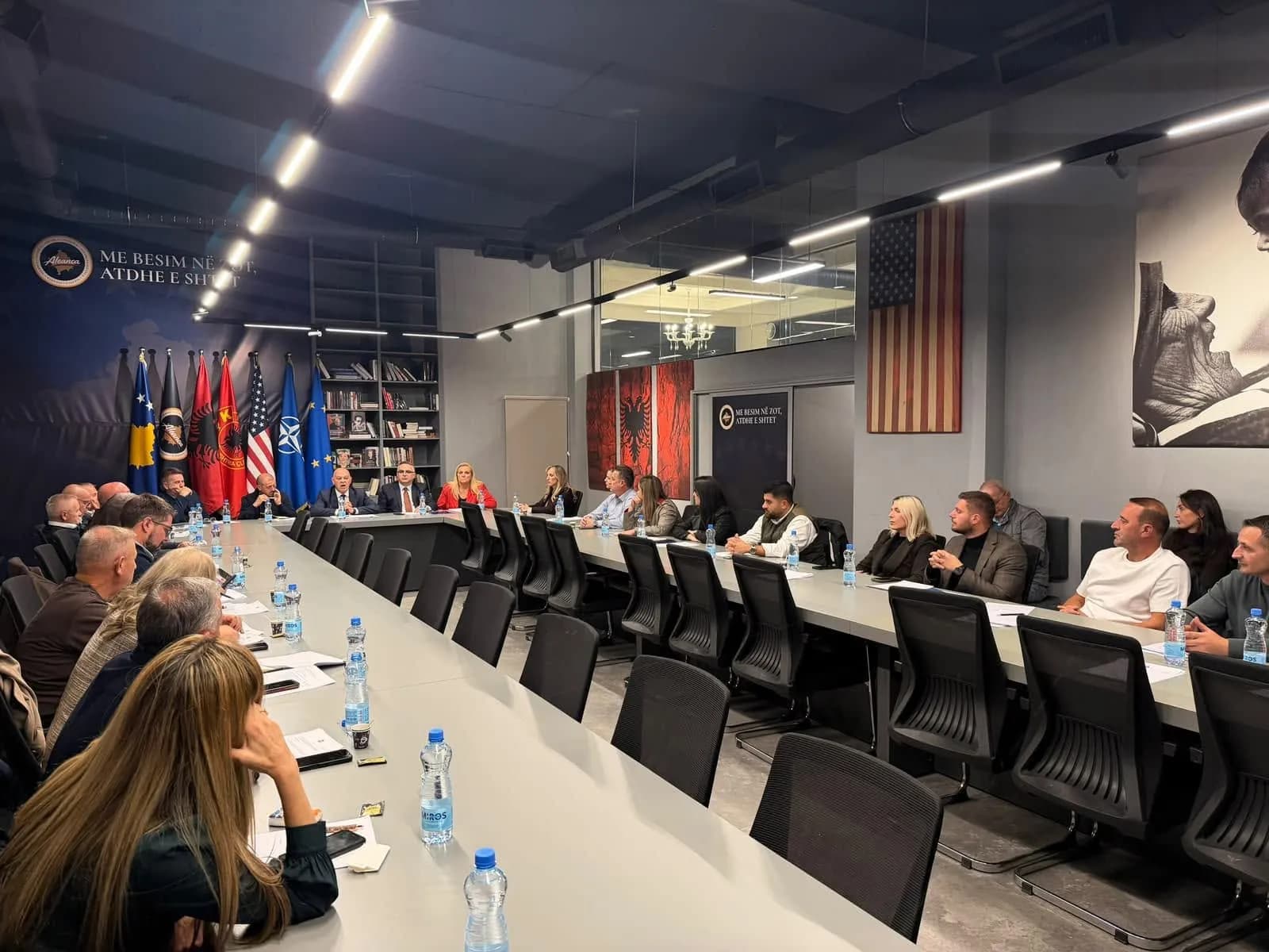 Aleanca e përsërit: Do të thërrasim interpelancë për 1 miliardët e shpenzuara për rrymë për 6 vjet