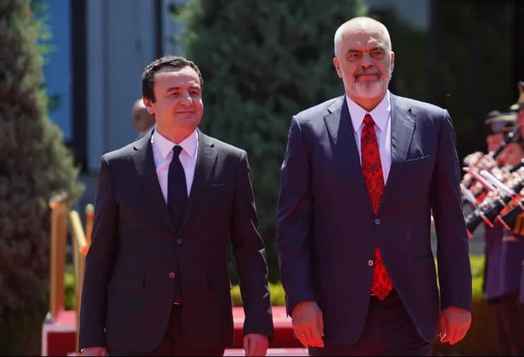 Nazarko për protestat e dhunshme në Shqipëri: Kurti të bëjë thirrje për qetësi, t’i ngjajë Rugovës