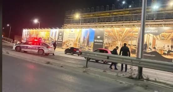 Policia bllokon rrugën te “Rrethi i madh”, në hyrje të Prishtinës