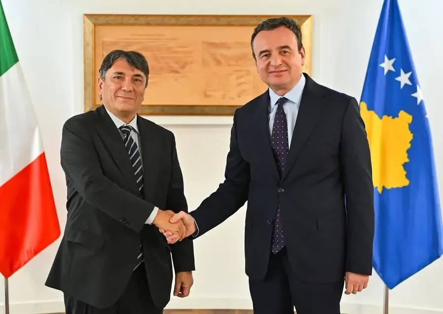 Kurti takon ambasadorin italian, flasin edhe për aktgjykimin ndaj ish-krerëve të UÇK-së
