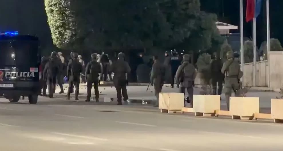 Përshkallëzim dramatik i protesave: Përplasje e vazhdueshme mes policisë dhe protestueve