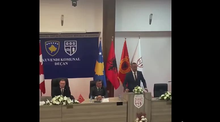 Daut Haradinaj për kolonelin e NATO-s që u shpall “Qytetar Nderi i Deçanit”: Largësia dhe koha nuk na largojnë nga miqtë