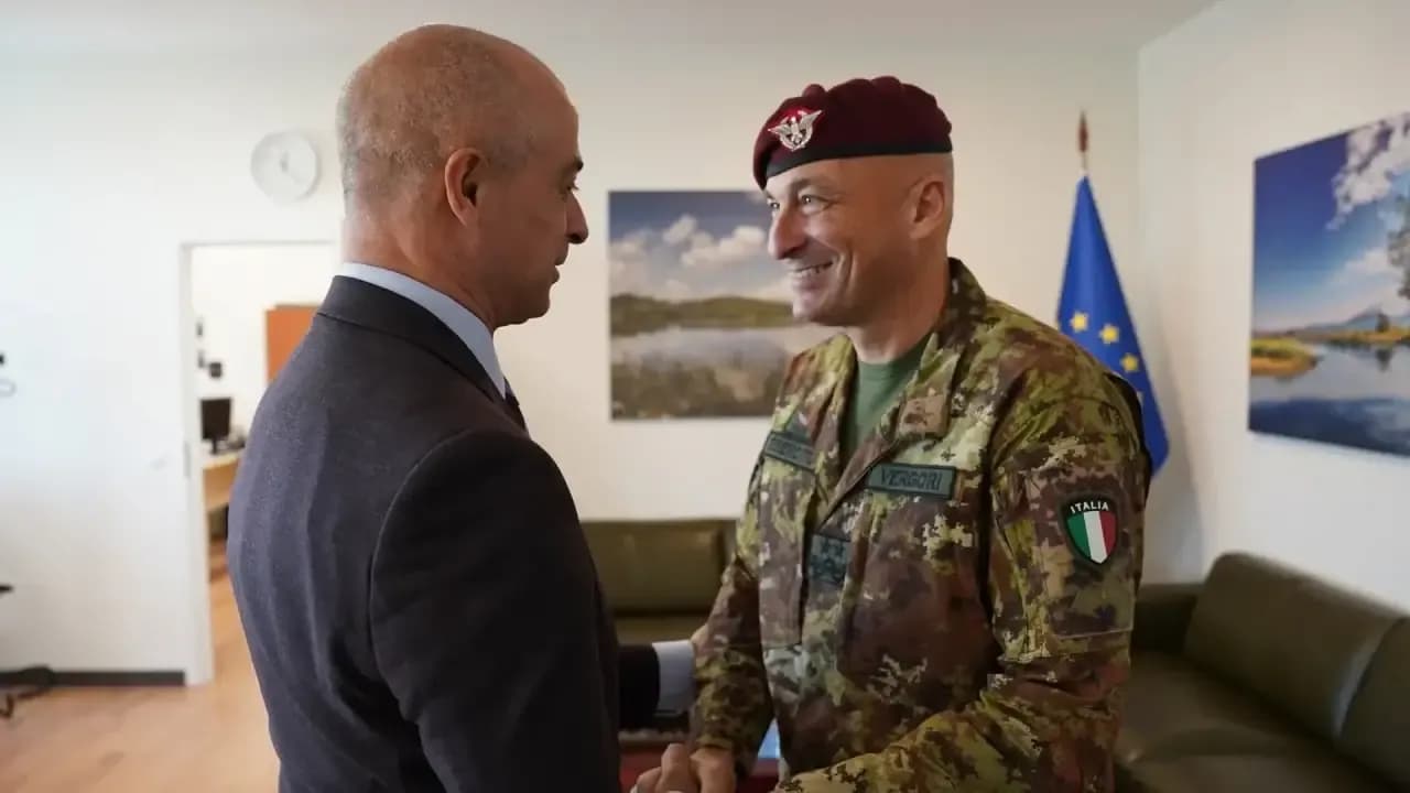 Shefi i EULEX-it pret në takimin komandantin e KFOR-it, flasin për thellim të bashkëpunimit
