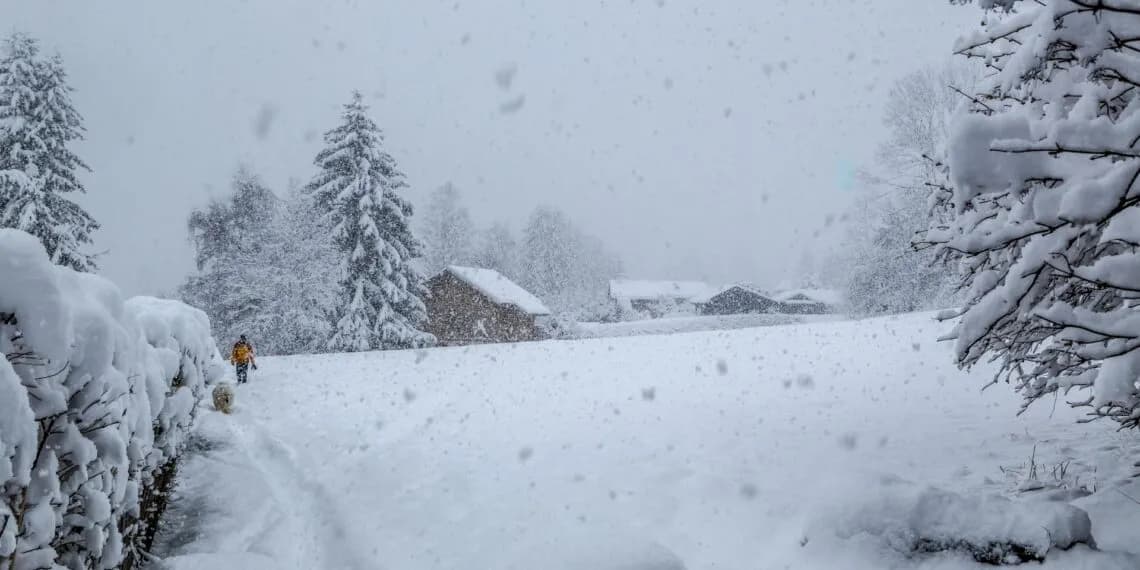 A mund të bjerë borë kur temperatura është mbi 0°C?