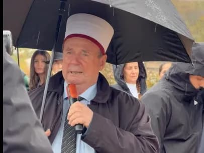 Përlotet Hoxha i fshatit në varrimin e Arlinda Zekajt: Djalin janë tu ja sjellë policia