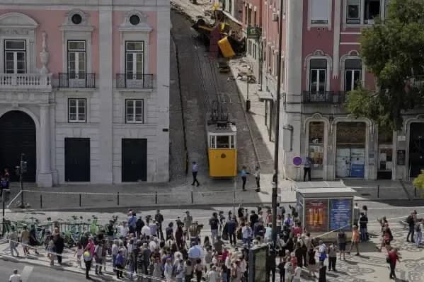 Mijëra njerëz marshojnë në Lisbonë për çështjet e strehimit dhe kostos së jetesës
