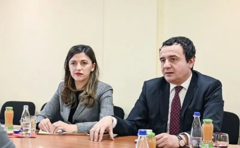 LVV-ja në zgjedhje, Haxhiu s’sheh arsye për heqjen e Kurtit nga posti i kryetarit: Është më i votuari në vend