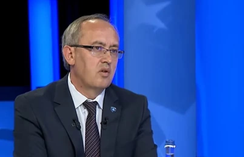 Hoti për shkarkimin e Isufajt: Qeveria Kurti nuk po kërkon drejtësi të pavarur, por drejtësi që i përshtatet pushtetit
