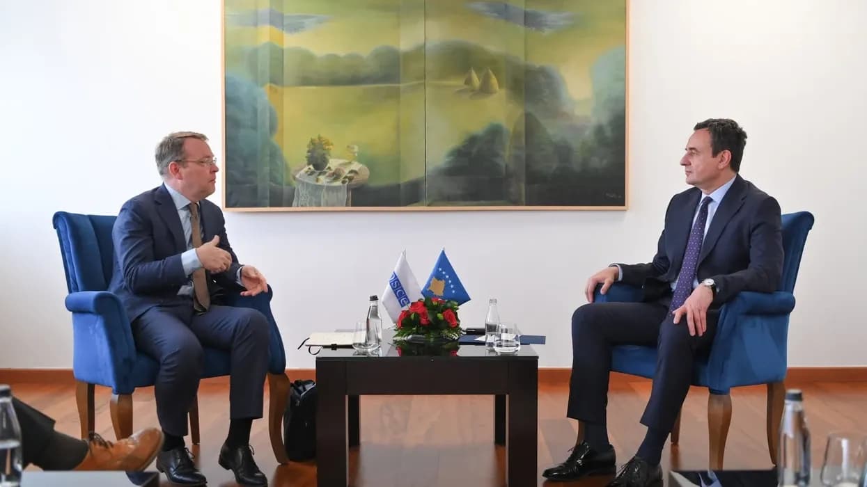 Kurti kërkon angazhim të OSBE-së për të drejtat e shqiptarëve në Luginën e Preshevës