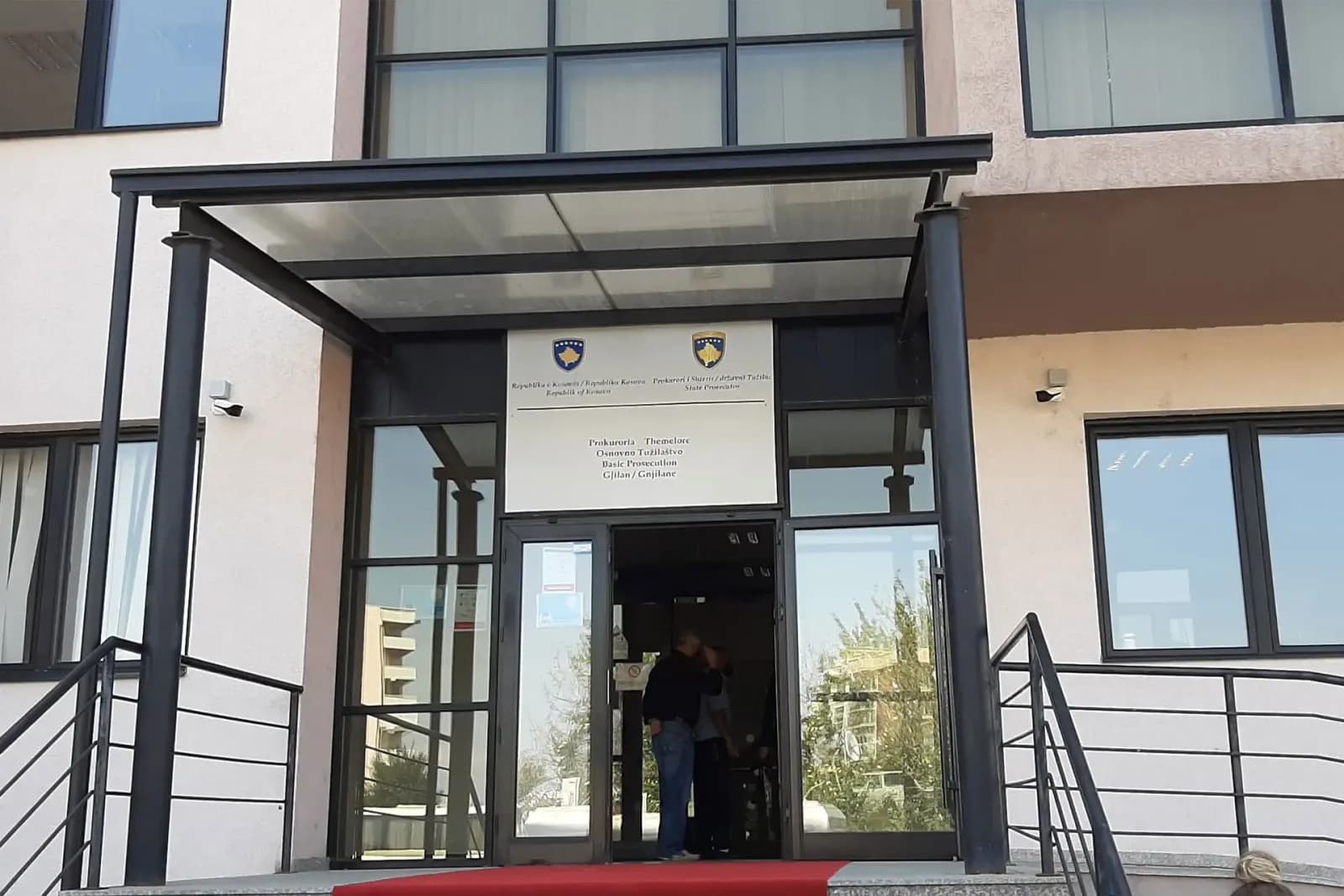 Operacioni “MALI”: Prokuroria kërkon 30 ditë paraburgim për dy të dyshuarit që u kapën me mbi 53 kg marihuanë në Gjilan