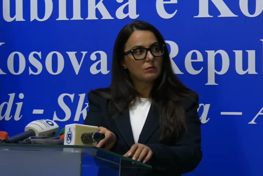Lushaku kërkon dorëheqjen e Sveçlës dhe Gërvallës: Një fëmijë pa nanë përjetë, e dikush nuk pranon të mbetet pa post!