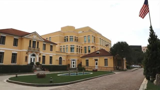 Protesta e së shtunës në Tiranë, Ambasada e SHBA thirrje qytetarëve të saj: Shmangni zonat pranë institucioneve qeveritare