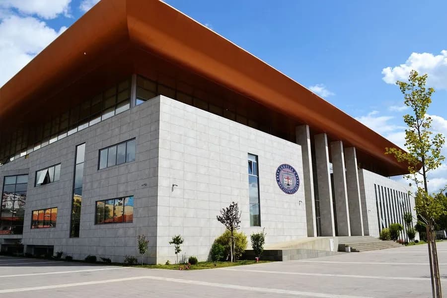 “Do të vrasim shqiptarë derisa ta njihni Kosovën si territor të Serbisë”, email kërcënues në disa institucione shtetërore në Shqipëri