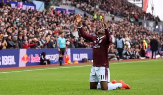 Aston Villa i del Cityt “dardhë me bisht”, i shkakton humbjen e parë të sezonit në Premierligë