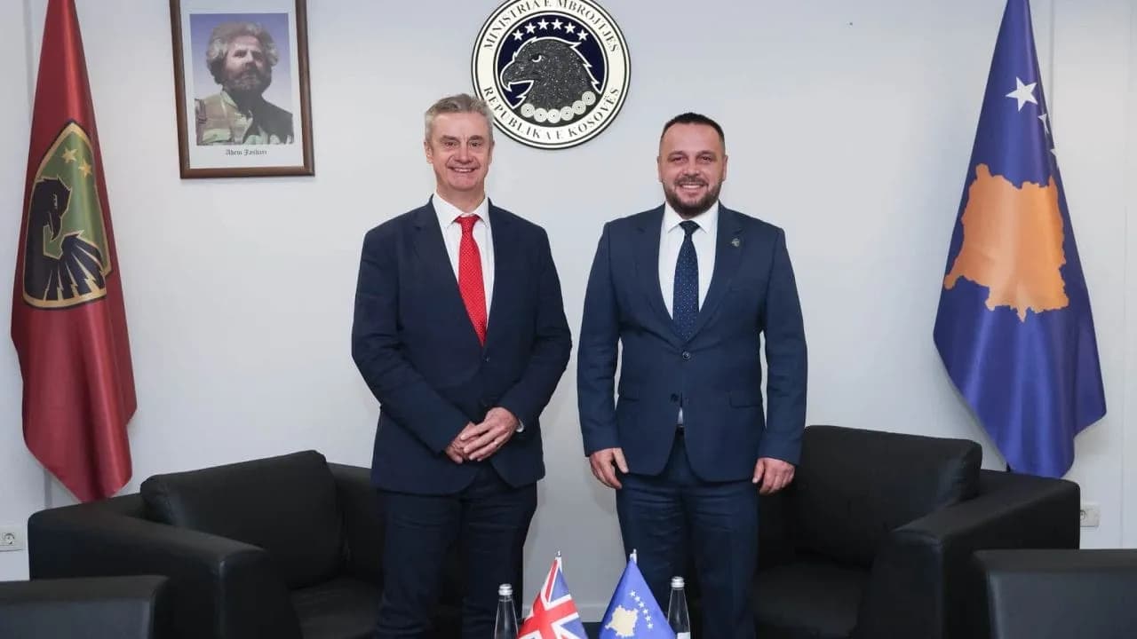 Hargreaves: Britania e përkushtuar të punojë me Kosovën në sfidat e sigurisë