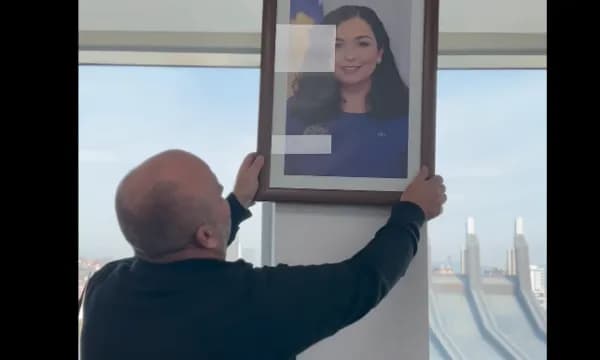 “Naseri” që e bëri të famshëm Gërvalla e heq me kënaqësi një fotografi të Osmanit në MD: Vet e kam ndu, vet po e hjeki