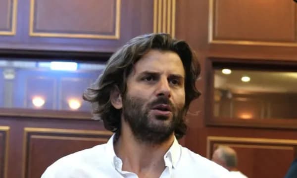Kraki i VV’së reagon ndaj vendimeve të sotme të Edi Ramës: Po mendon se është kryeministër në Rusi