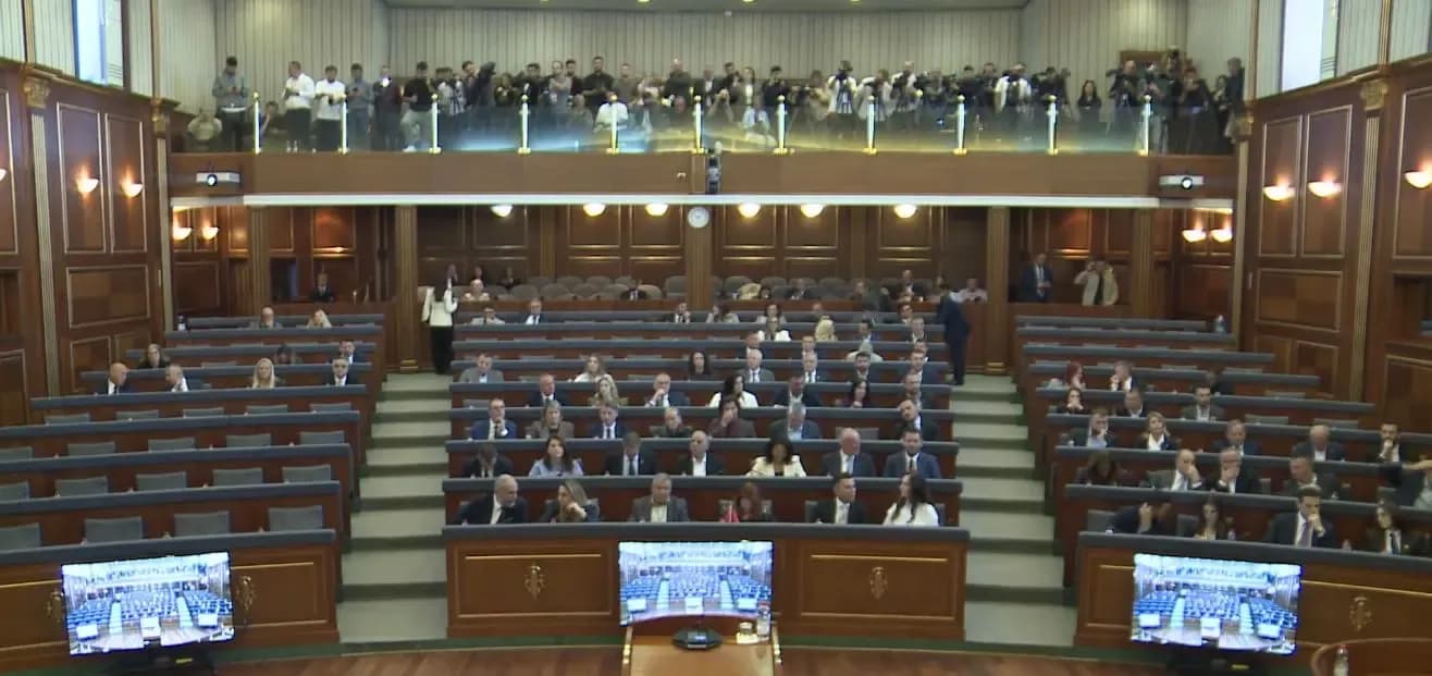 Ligji për Specialen në dorë të deputetëve, nis seanca e jashtëzakonshme
