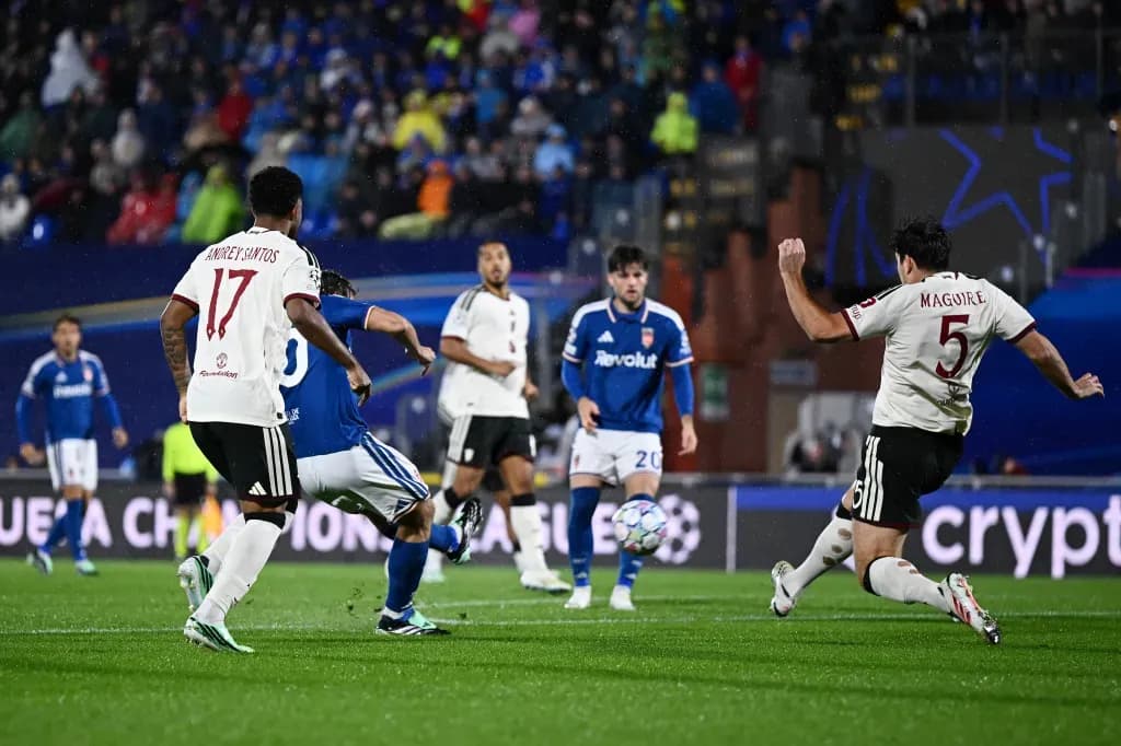 Pasi e “dërmoi” në Champions, Manchesteri synon blerjen e Paz