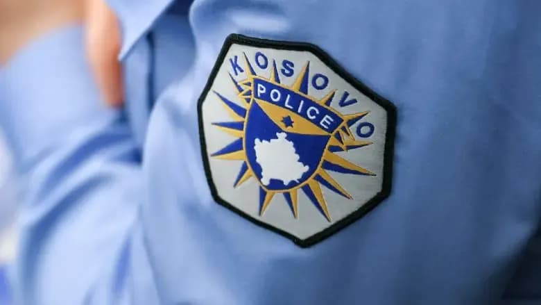 Alarmi për person me armë në shkollë në Ferizaj, Policia: Ishte 12-vjeçar me armë lodër