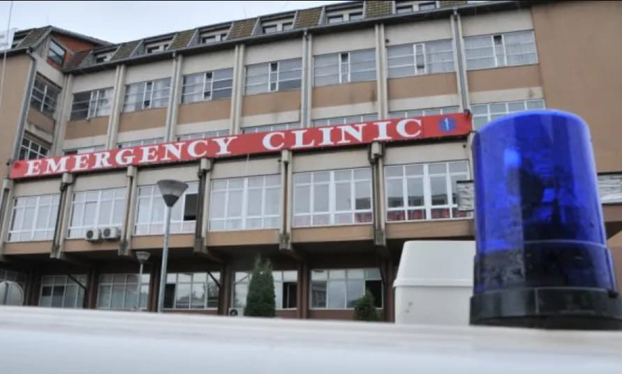 Arrijnë protezat e para të gjurit në QKUK, nis decentralizimi i listave të pritjes