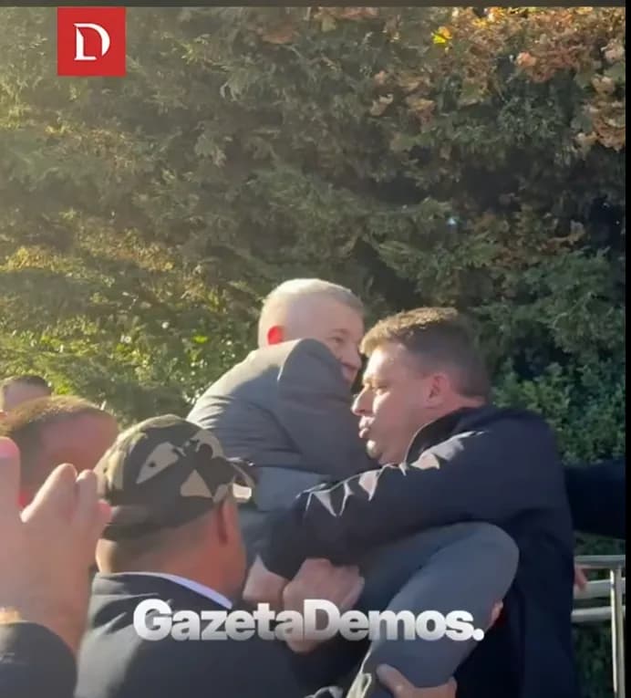U kthye me forcë nga protestuesit në Kuvend, reagon deputeti Fahrush Rexhepi