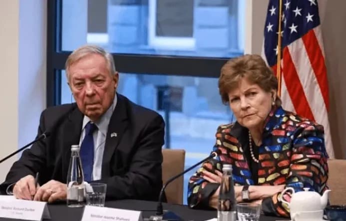 Dy senatorët amerikanë Durbin dhe Shaheen të hënën vizitojnë Kosovën