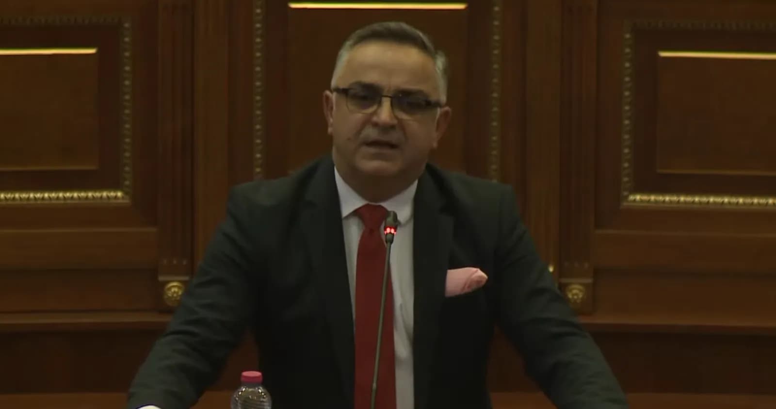 Tahiri mbron Haradinajt: Është e ulët të lidhësh emrat e tyre me tragjedinë e Arlindës