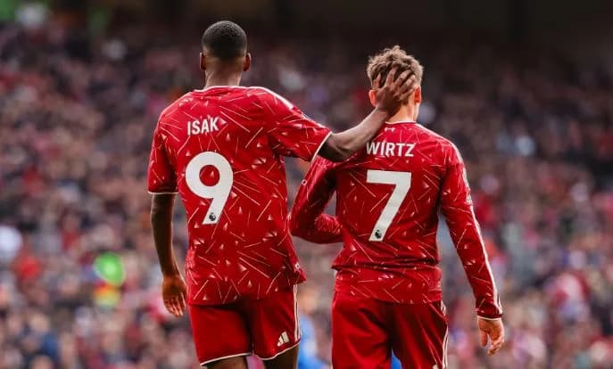Liverpooli ia ndal hovin Brightonit, “The Reds” triumfojnë në “Anfield”