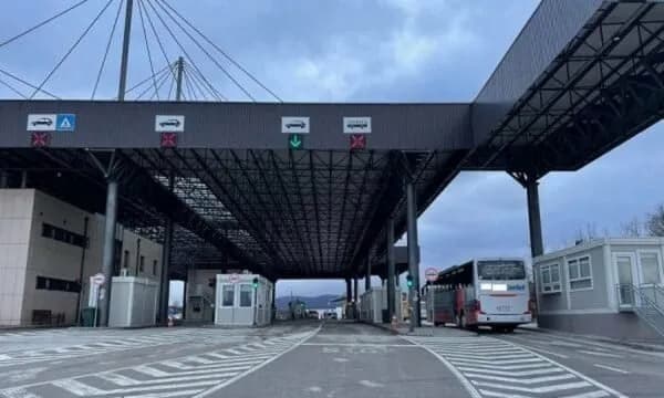 Bllokohet rruga për në Pikën Kufitare në Merdarë nga qytetarët serb