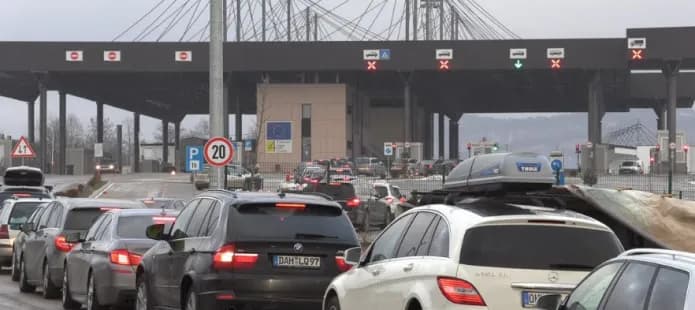 Kaq po presin mërgimtarët që të hynë në Kosovë