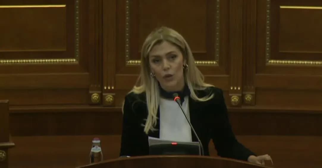 Deliu: Do të votojmë kundër Albulena Haxhiut
