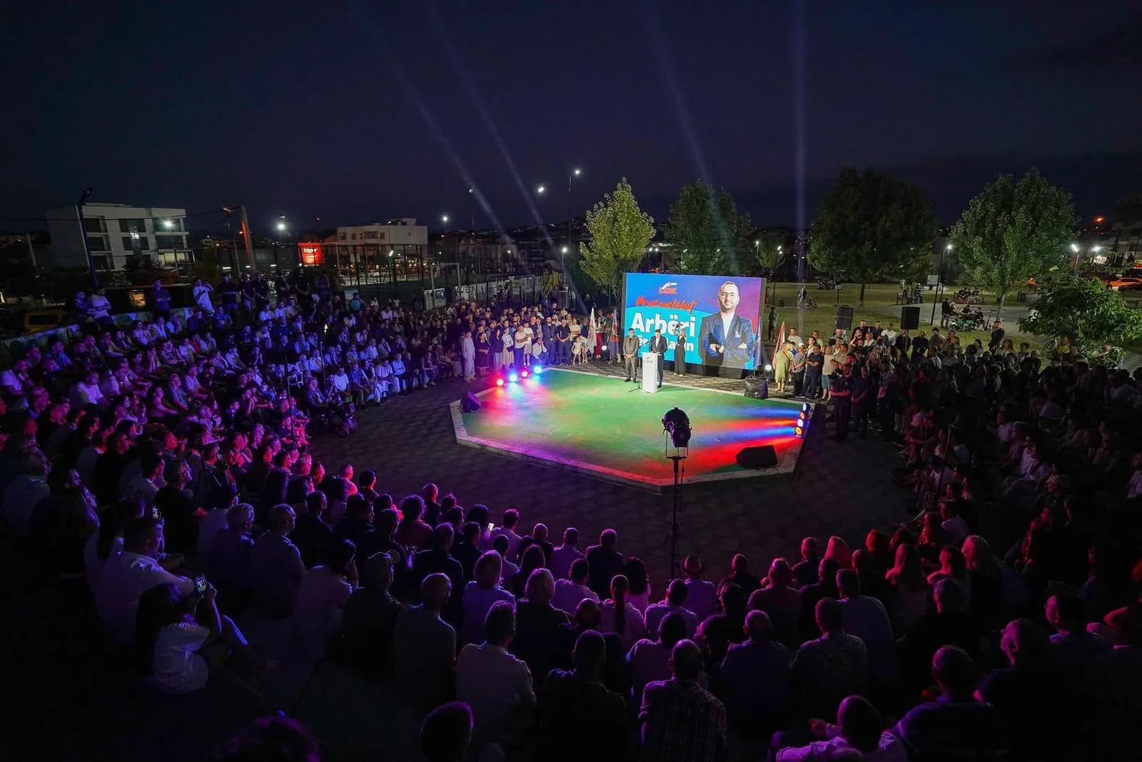Rrufeja godet për vdekje bariun në Shqipëri