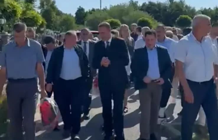 Stuhia Floris përfshin Skocinë dhe Anglinë