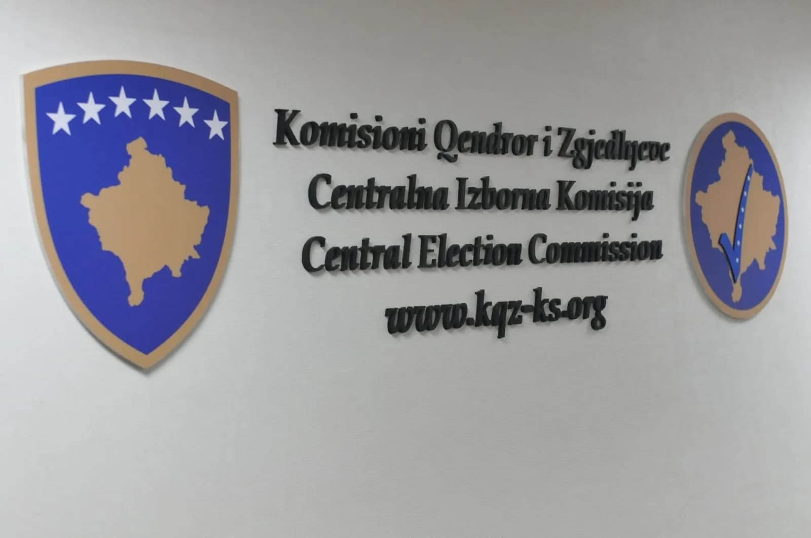 KQZ: Deri më 7 tetor afati për akreditim të mediave